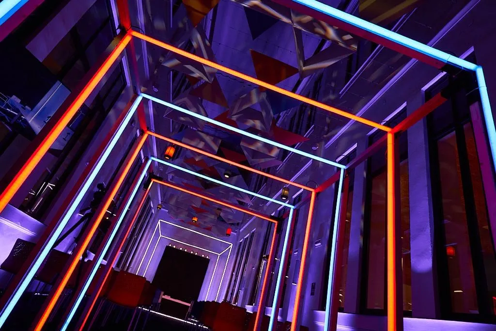 LED Pixel Tubes y Neon para eventos sociales en Málaga